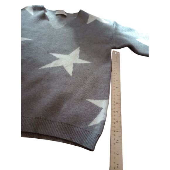 Mia & Tess Women's Size Medium Long Sleeved Star Sweater - Picture 4 of 7